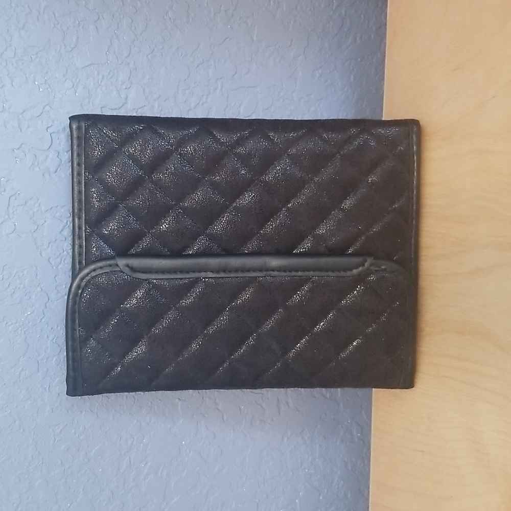 Makeup brush case